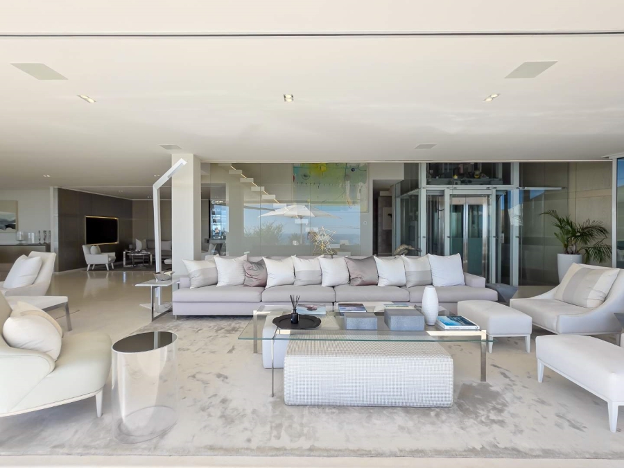 5 Bedroom Property for Sale in Fresnaye Western Cape